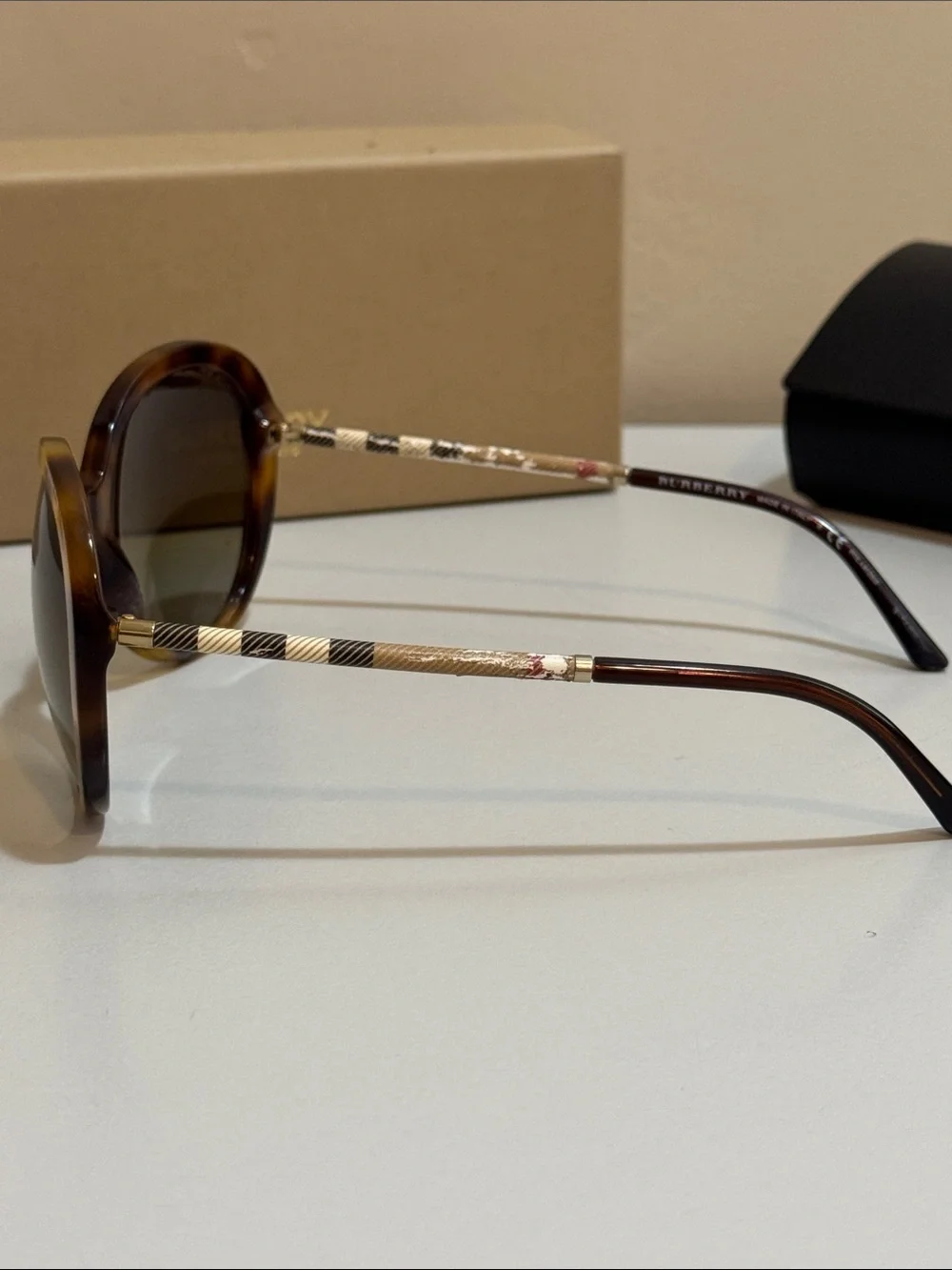Burberry Tortoiseshell Polarized Sunglasses with Brown Lenses